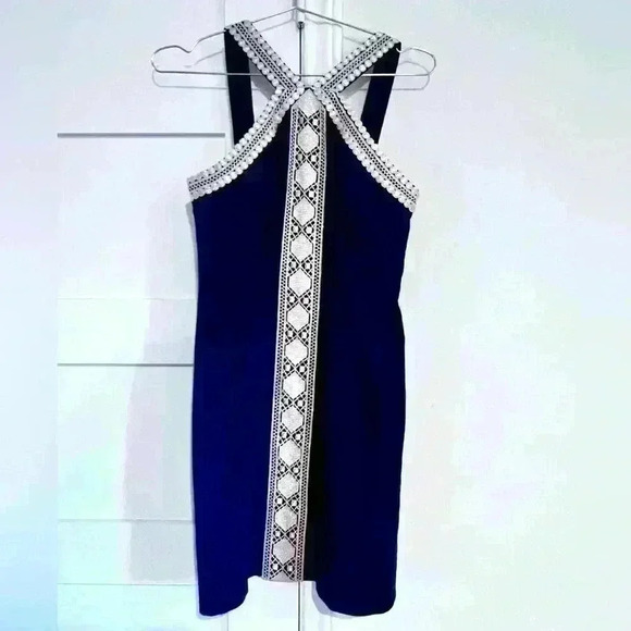 Lilly Pulitzer Dresses & Skirts - Women’s Lilly Pulitzer Navy and White Crisscross Straps Dress- Size 0- EUC